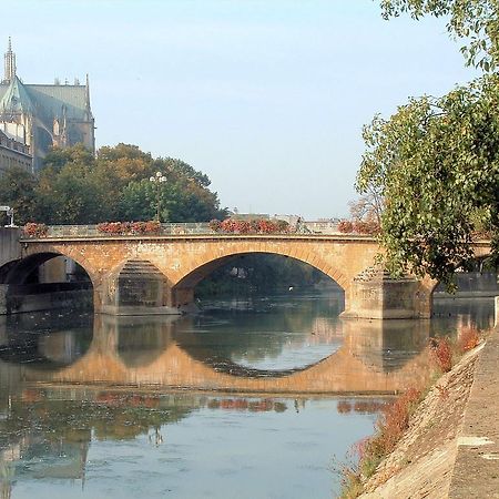 Готель Ferme Sainte Marie Remilly  Екстер'єр фото